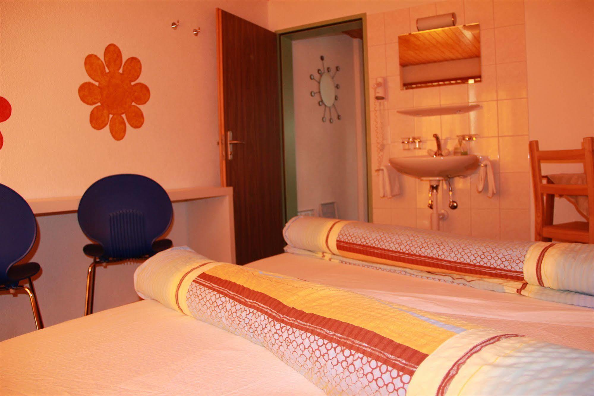 Pension Heino Saas-Grund Ngoại thất bức ảnh