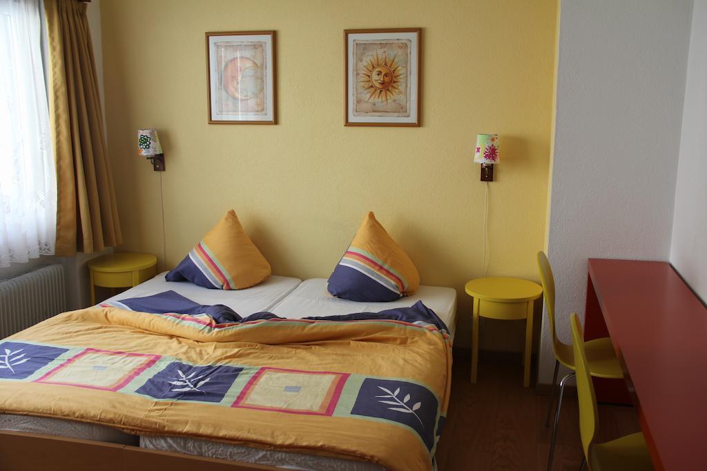 Pension Heino Saas-Grund Ngoại thất bức ảnh